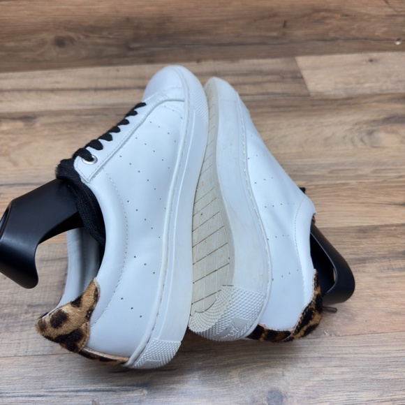 J.Crew Women’s size 7H Saturday Casual Sneakers White Leather Low Leopard - Picture 4 of 10